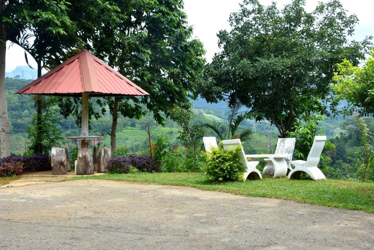 Hotel H2O Gampola Exterior foto