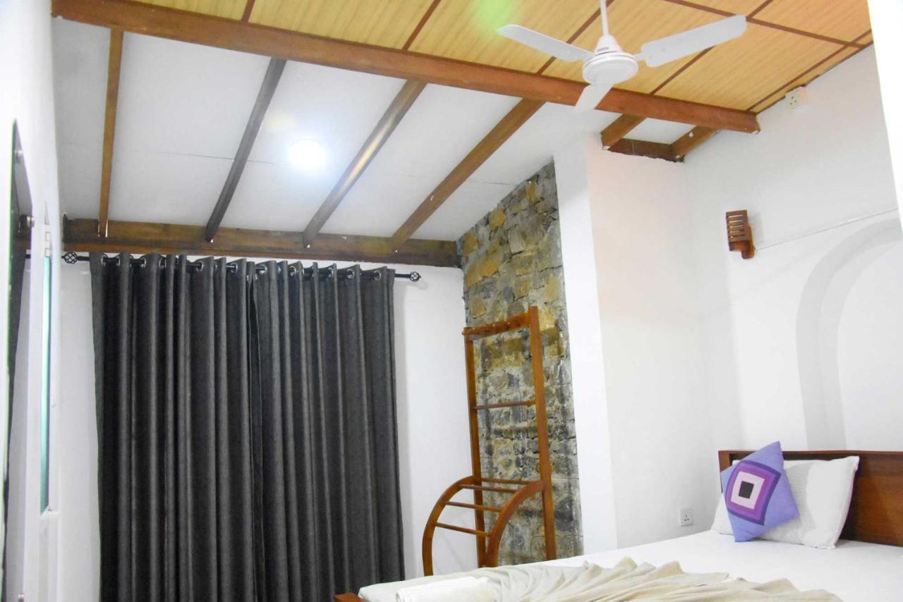 Hotel H2O Gampola Exterior foto