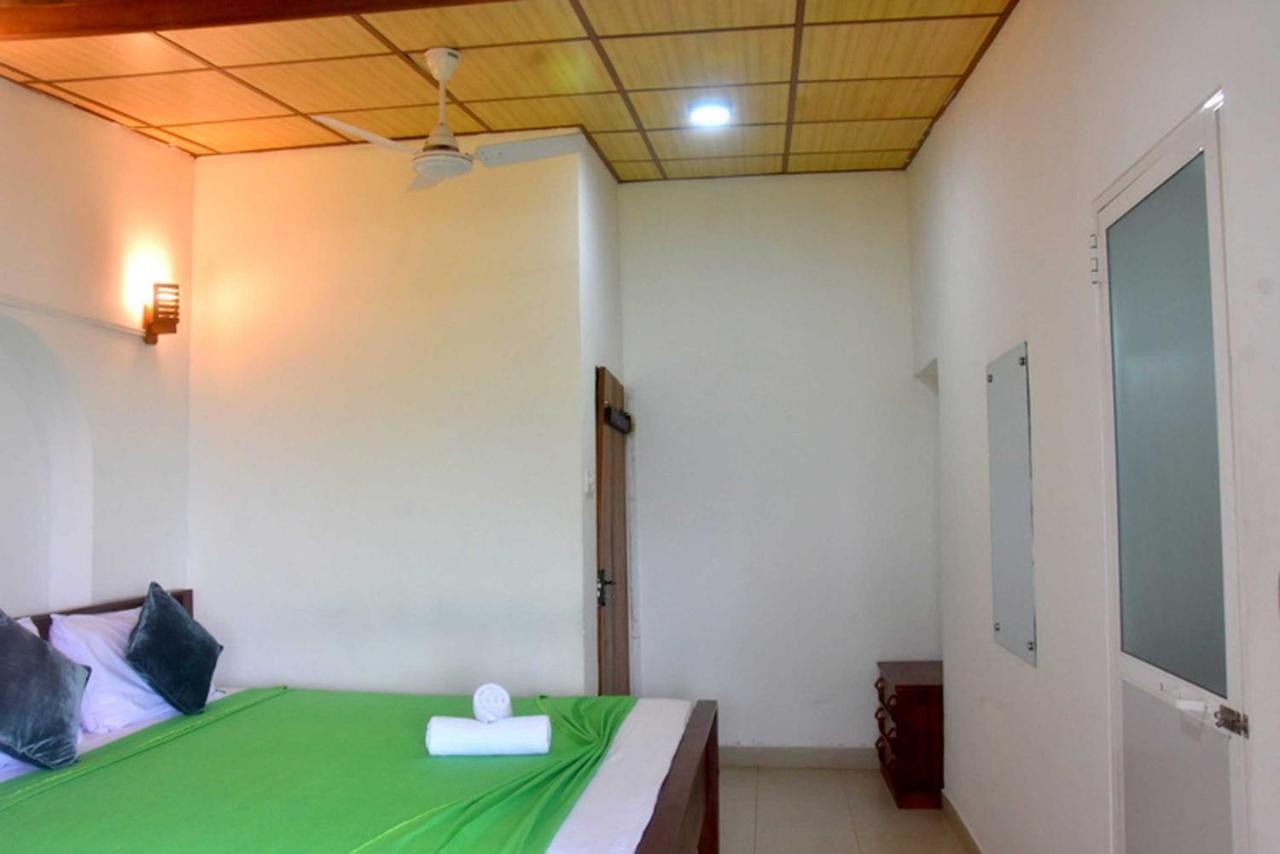 Hotel H2O Gampola Exterior foto